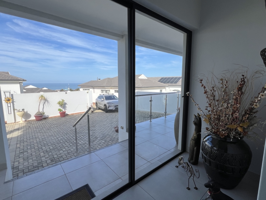 3 Bedroom Property for Sale in Jeffreys Bay Central Eastern Cape